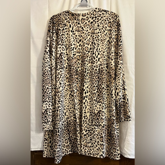 Leopard cardigan!  Size M. New with tags! - Picture 2 of 4